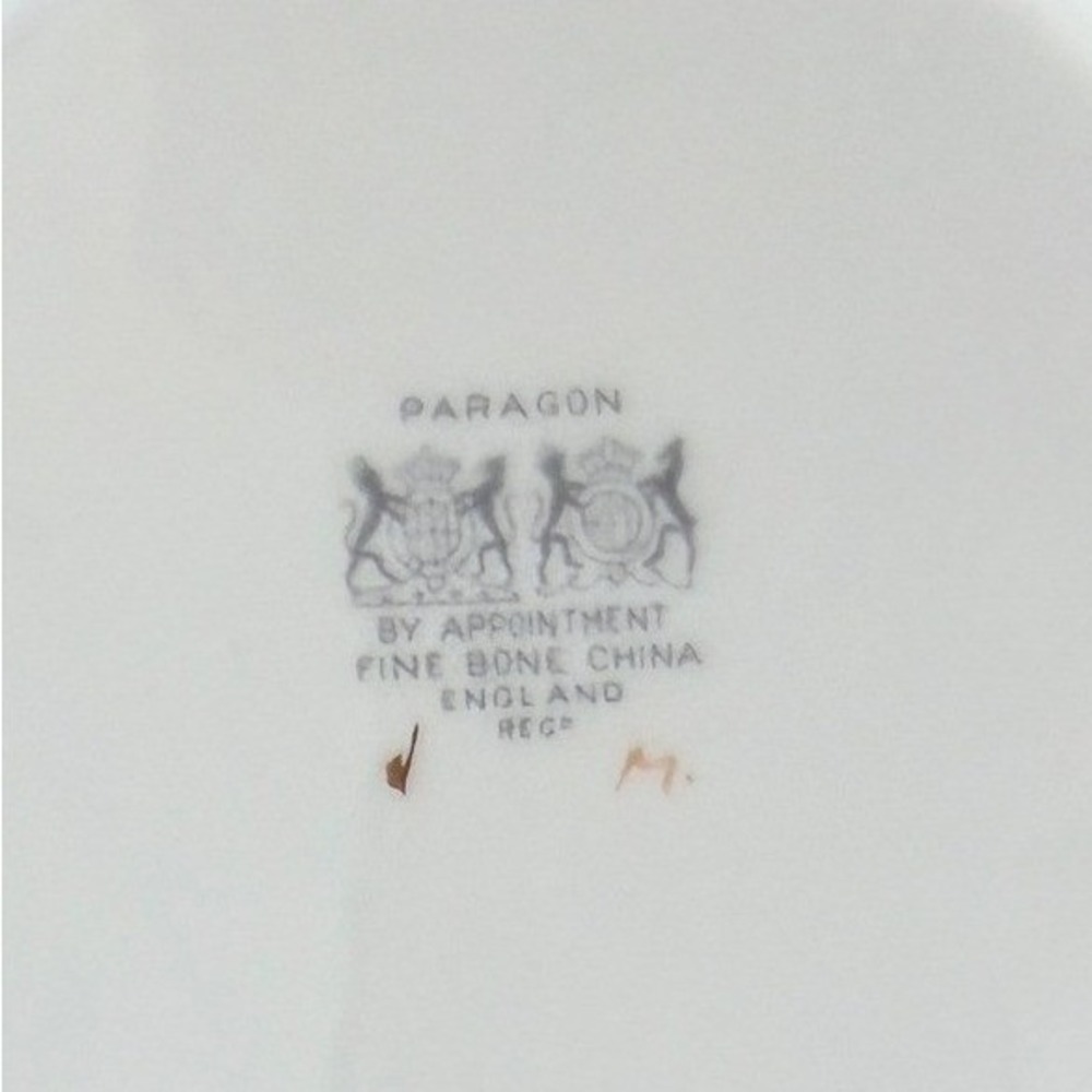 Paragon Fine English Tea Bone China VINTAGE Plates 6" Set of 7 Sweet Pea Floral - Picture 6 of 6